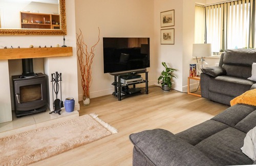 Llyswen House | TREVONNEN, family friendly, with open fire in Llyswen