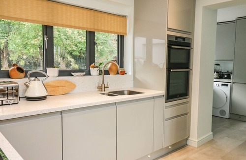 Llyswen House | TREVONNEN, family friendly, with open fire in Llyswen