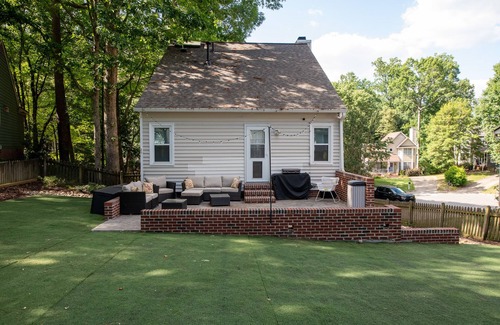 Northeast Raleigh House | Tri level Home w/basement & turf yard 15 min from DT Raleigh