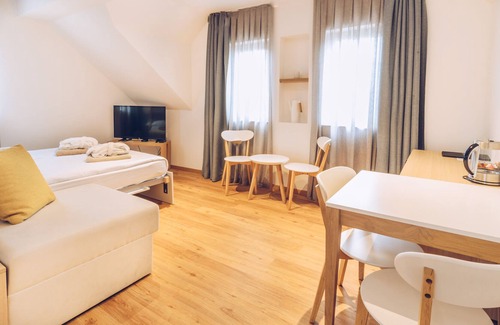 Krsko Hotel | Tri lučke hotel & restaurant