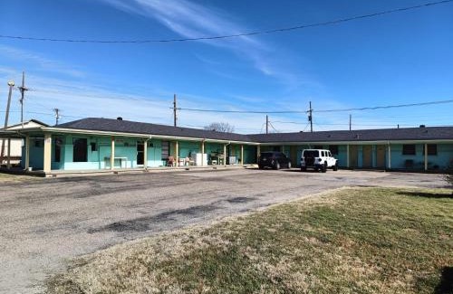 Mexia Hotel | Triangle Motel by OYO Mexia Texas