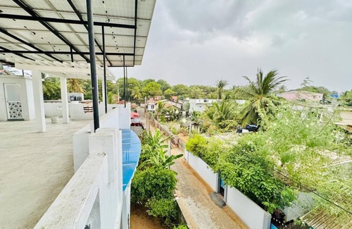 Arunagiri Nagar House | Trinco Town Family Guest House 4-bedroom bungalow in charming Trincomale with AC