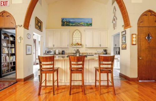 Treloar Bed & Breakfast | Trinity Hill Bed & Breakfast - In Missouri Wine Country