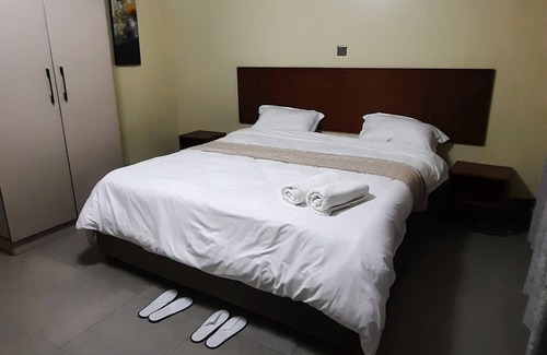 Nairobi Bed & Breakfast | TripleTwo Loresho Inn