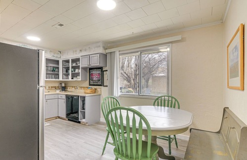 Tropic Cottage | Tropic Getaway Near Bryce Canyon National Park!