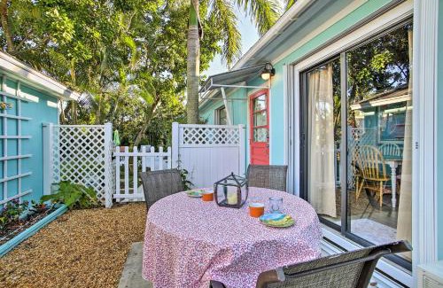 Hobe Sound House | Tropical Cottage Less Than 2 Mi to Hobe Sound Beach!
