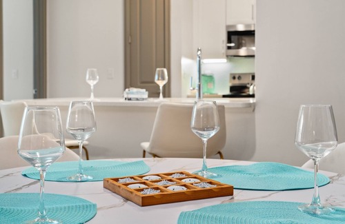 Rural Estates Apartment | Tropical Dream 2BR/2BA w./Pool, Gym, and Theater