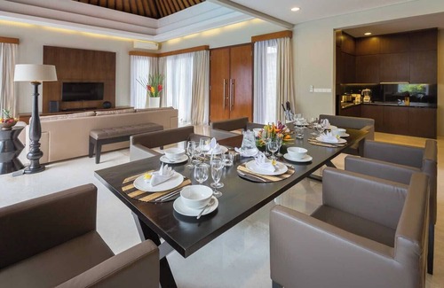 Denpasar Barat Villa | Tropically, 3-Bedroom in Seminyak