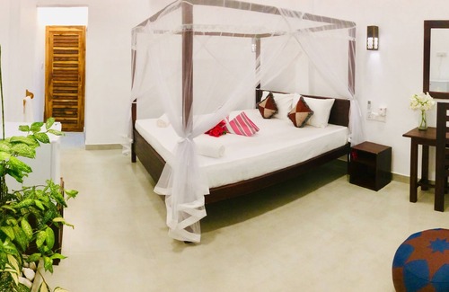 Pottuvil Division 2 Bed & Breakfast | Tropicana homestay