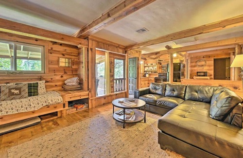 Munds Park Cabin | Trout Creek Retreat - Rustic Cabin in Munds Park