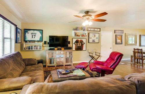 Cotter House | TroutFest Anglers Retreat on White River with Deck