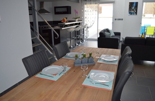 Sainte-Savine Cottage | TROYES - Quiet loft with terrace