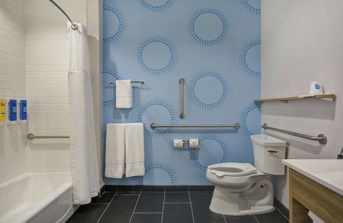 Fossil Creek Hotel | Tru by Hilton Fort Worth Fossil Creek