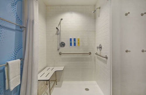 Fossil Creek Hotel | Tru by Hilton Fort Worth Fossil Creek