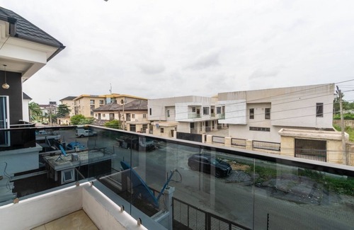 Ofin House | True Apartment, Modernly styled 4 bedroom duplex in Lekki