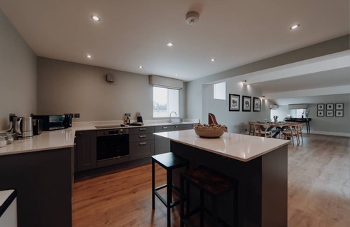 Newton Grange House | Tucked away in the heart of the Peak District, Swallows Barn combines rustic charm with modern comfort.