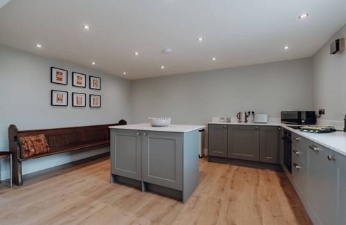 Newton Grange House | Tucked away in the heart of the Peak District, Swallows Barn combines rustic charm with modern comfort.