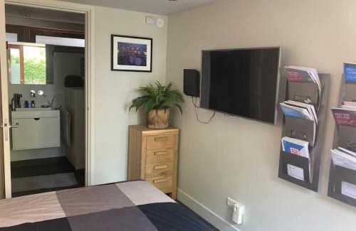 Voorburg House | Tuinhuis aan het water