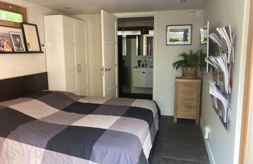 Voorburg House | Tuinhuis aan het water