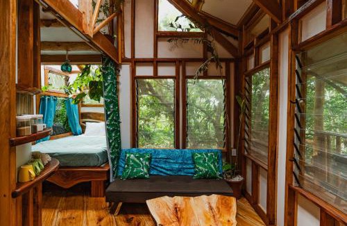 'Eua Island House | Tukulolo Treehouses