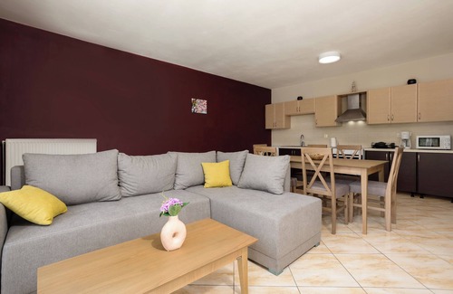 Kalpaki Apartment | Tumeremos Holiday Apartment : 3-bedroom apartment in Zakynthos near Laganas.