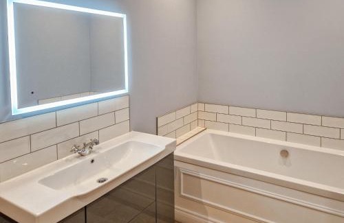 Biggar House | Tweedford Cottage-Uk41063