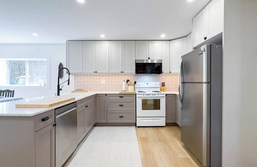 Kincardine Cottage | Twilight Haven – Where Family Fun Meets Lake Life