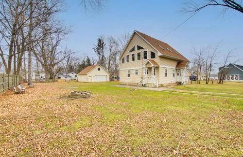 Twin Lakes House | Twin Lakes Home - Walk to Lake Elizabeth!