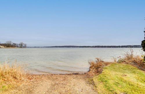 Twin Lakes House | Twin Lakes Home - Walk to Lake Elizabeth!