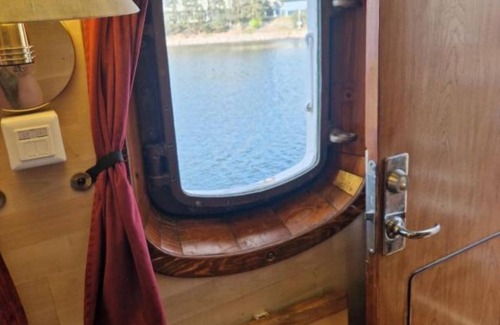 Sodertalje Boat Rental | Twin Room with Sea View Yacht