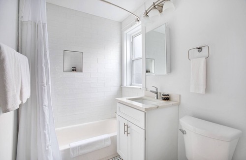 Harsimus Cove Condo | TwinCity 2 BR/1 BA Apt - Minutes To NYC! (3)