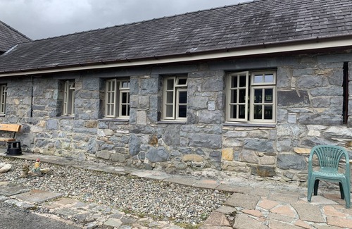 Llanberis House | Twll Gwyuthwch