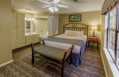 South Lee Hotel | Two 2BR Villas l From Sauna to Sports Courts – Comfort & Fun for Everyone