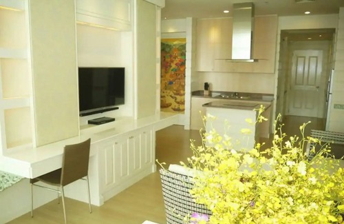Bang Lamphu Lang Condo | Two bedroom loft style condo, river view pool
