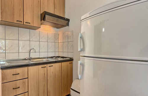 Kastel Stafilic Apartment | Two bedroom apartment near beach Kaštel Štafilić, Kaštela (A-21981-a)