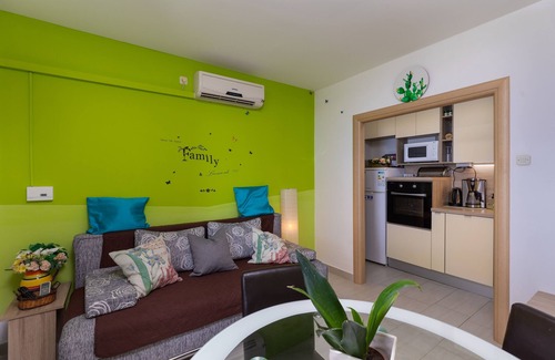 Celina Apartment | Two bedroom apartment near beach Zavode, Omiš (A-1021-a)