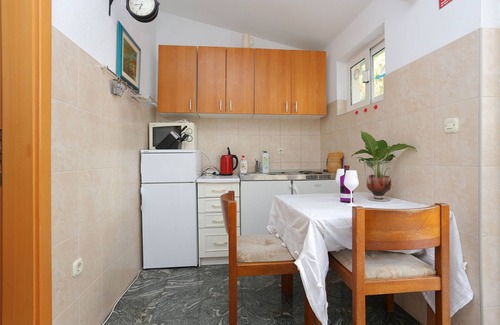 Drasnice Apartment | Two bedroom apartment near beach Drašnice, Makarska (A-2644-c)