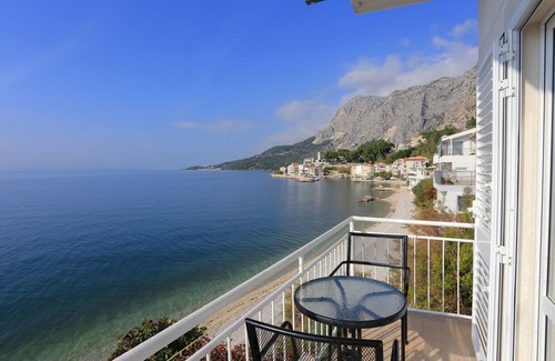 Drasnice Apartment | Two bedroom apartment near beach Drašnice, Makarska (A-2644-c)