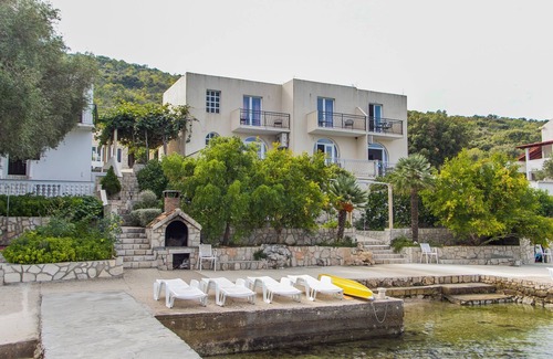 Dubrava Apartment | Two bedroom apartment near beach Luka Dubrava, Pelješac (A-24568-a)