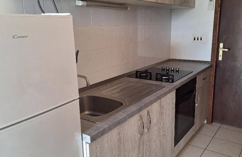 Rukavac Apartment | Two bedroom apartment near beach Rukavac, Vis (A-1154-c)