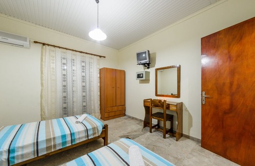 Agrilia Apartment | Two-Bedroom Apartment with Pool View