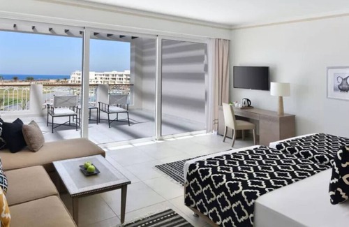 El Quseir Hotel | Two Comfortable Rooms Near Sea Turtles + Red Sea Diving Spots