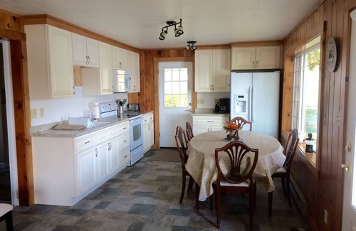Poultney Cottage | Two Cottages at Waters Edge with Spectacular View of Water and Mountains
