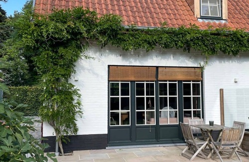 Sint-Andries House | Two Guest-rooms in Stylish Villa - Free Bikes