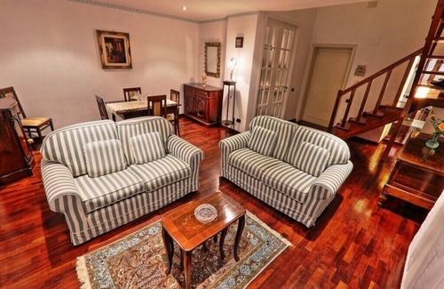 Fermo Apartment | TWO-ROOM APARTMENT in Palazzo d'Epoca, air conditioning, from the SEA 6 Km