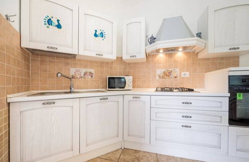 Tanaunella Apartment | Two room flat with stunning terrace near Budoni