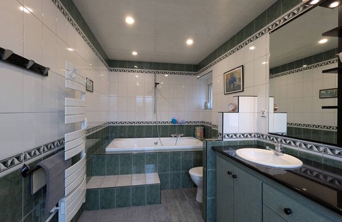 Fraize Bed & Breakfast | Two rooms with separate entrance and garden access