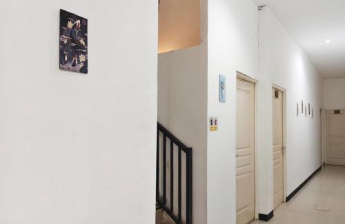 Sedati House | TwoSpaces Living at Nabila Semampir Homestay