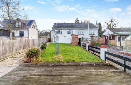 Seven Sisters House | Ty Cwtch