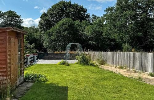 Seven Sisters House | Ty Cwtch